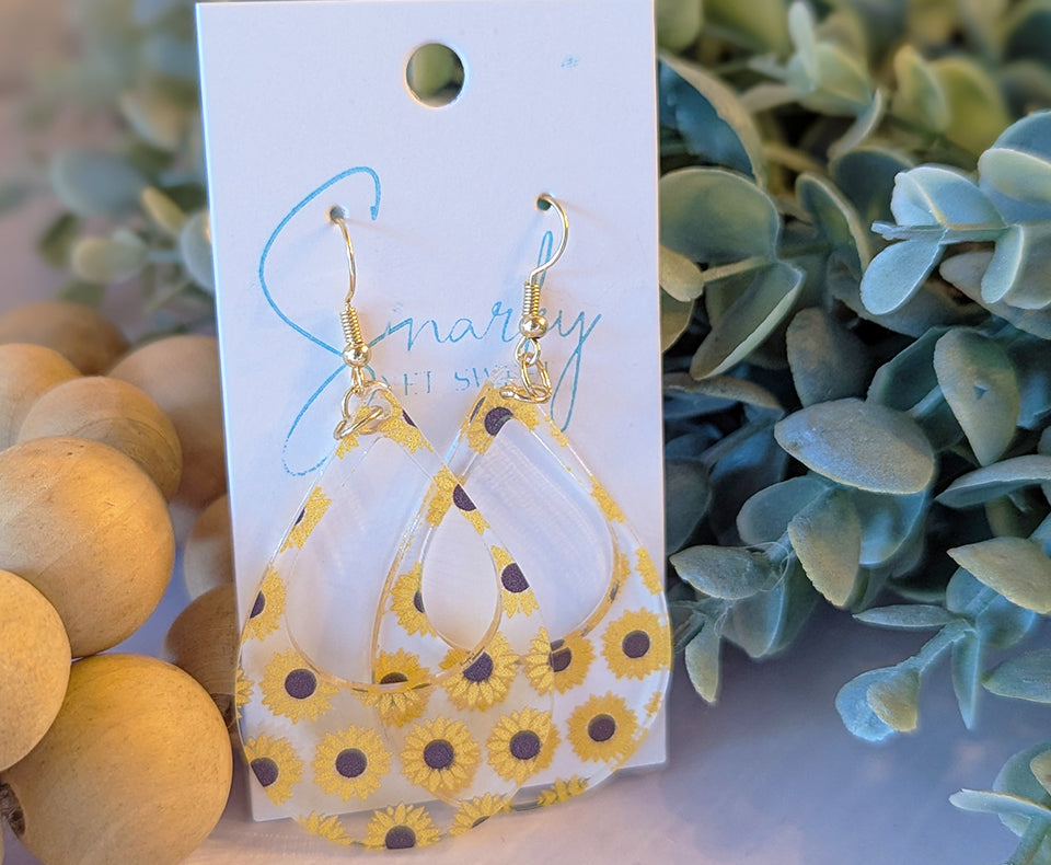 Sunflower dangle earring, Spring earrings, acrylic earrings, printed earrings, sunflower gift, lightweight earrings, everyday earring