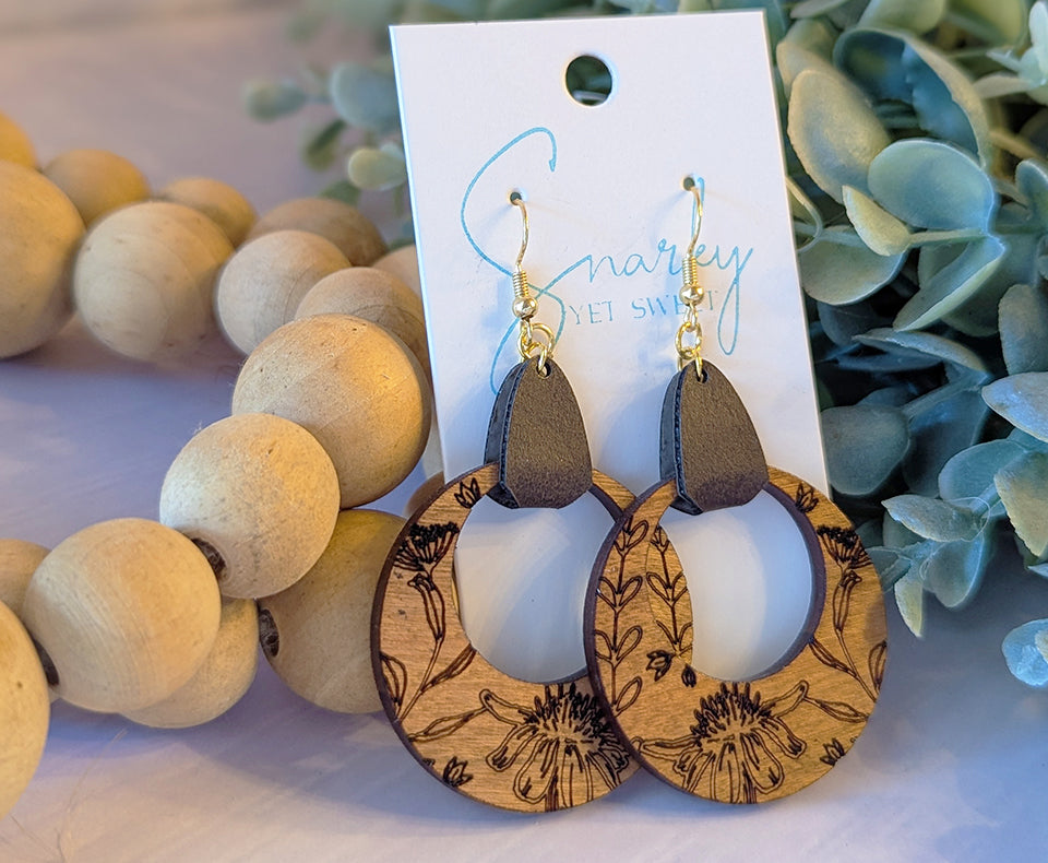 Wood earrings, floral earring, Spring earrings, acrylic earrings, engraved earrings, lightweight earrings, everyday earring, gift for her