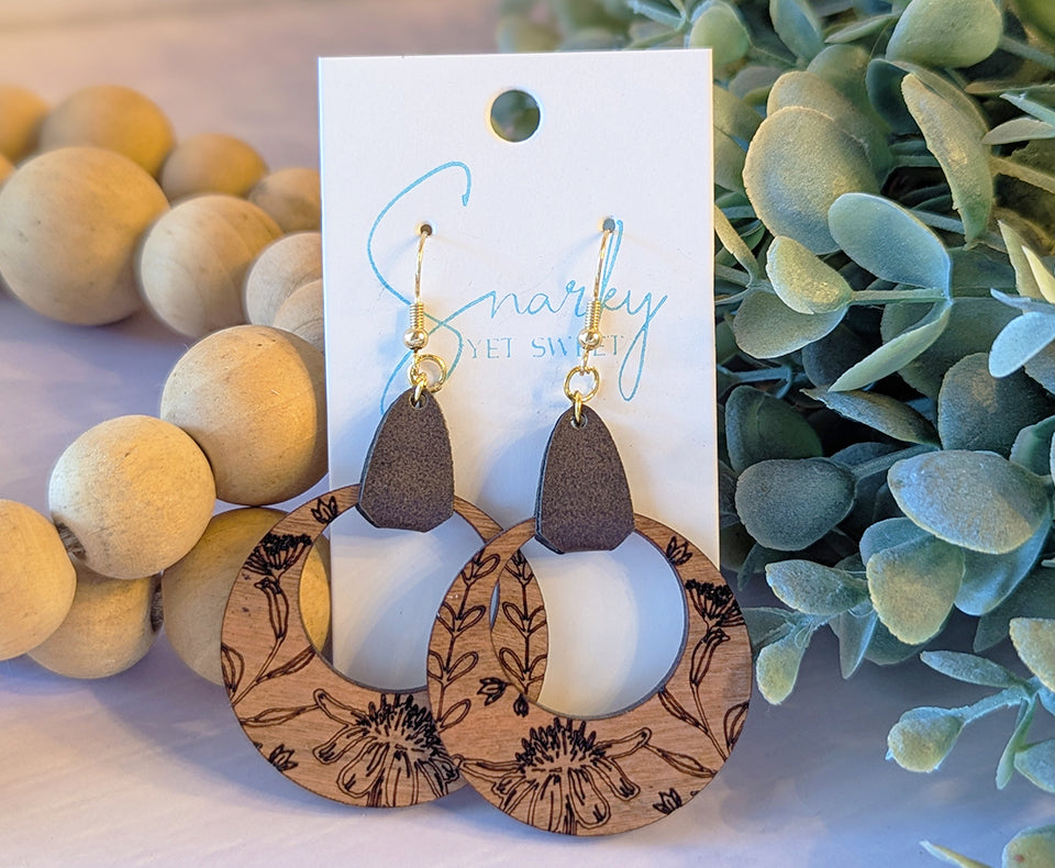 Wood earrings, floral earring, Spring earrings, acrylic earrings, engraved earrings, lightweight earrings, everyday earring, gift for her